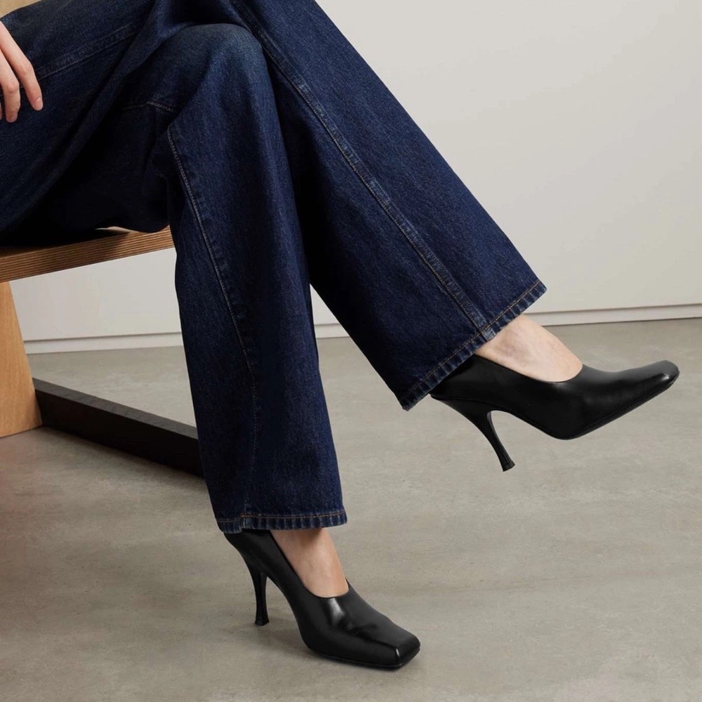Khaite Eva Leather Pumps